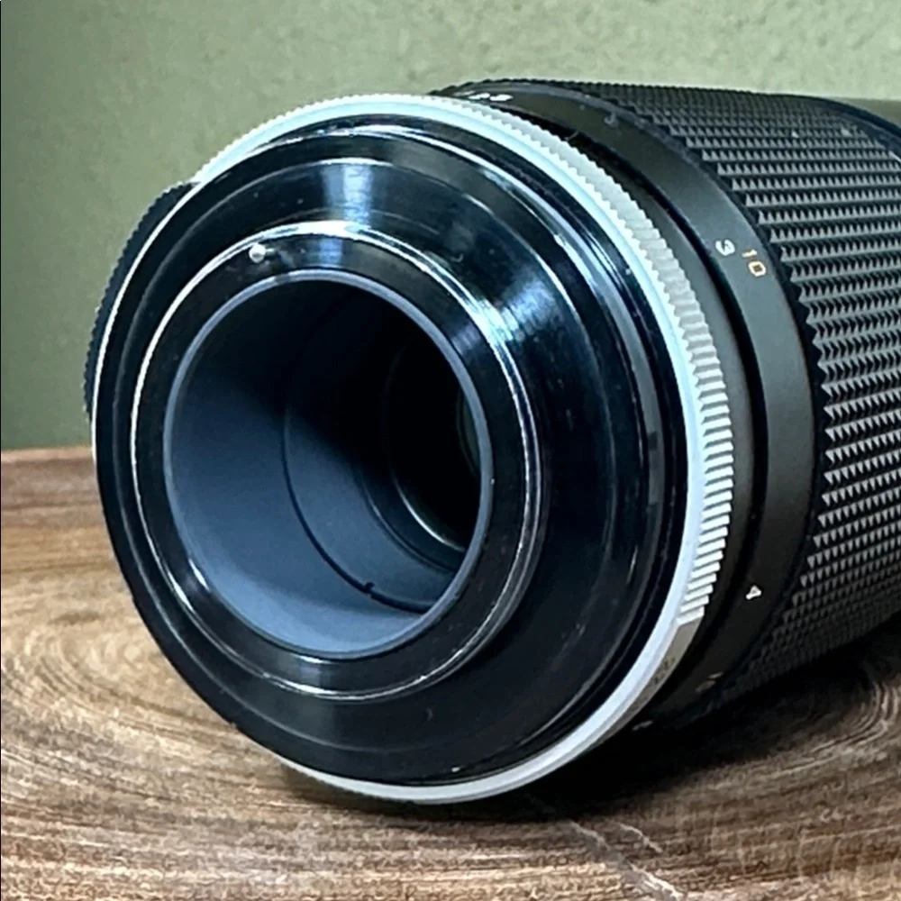 Panagor 200mm f/3.5 Telephoto Lens - M42 Mount